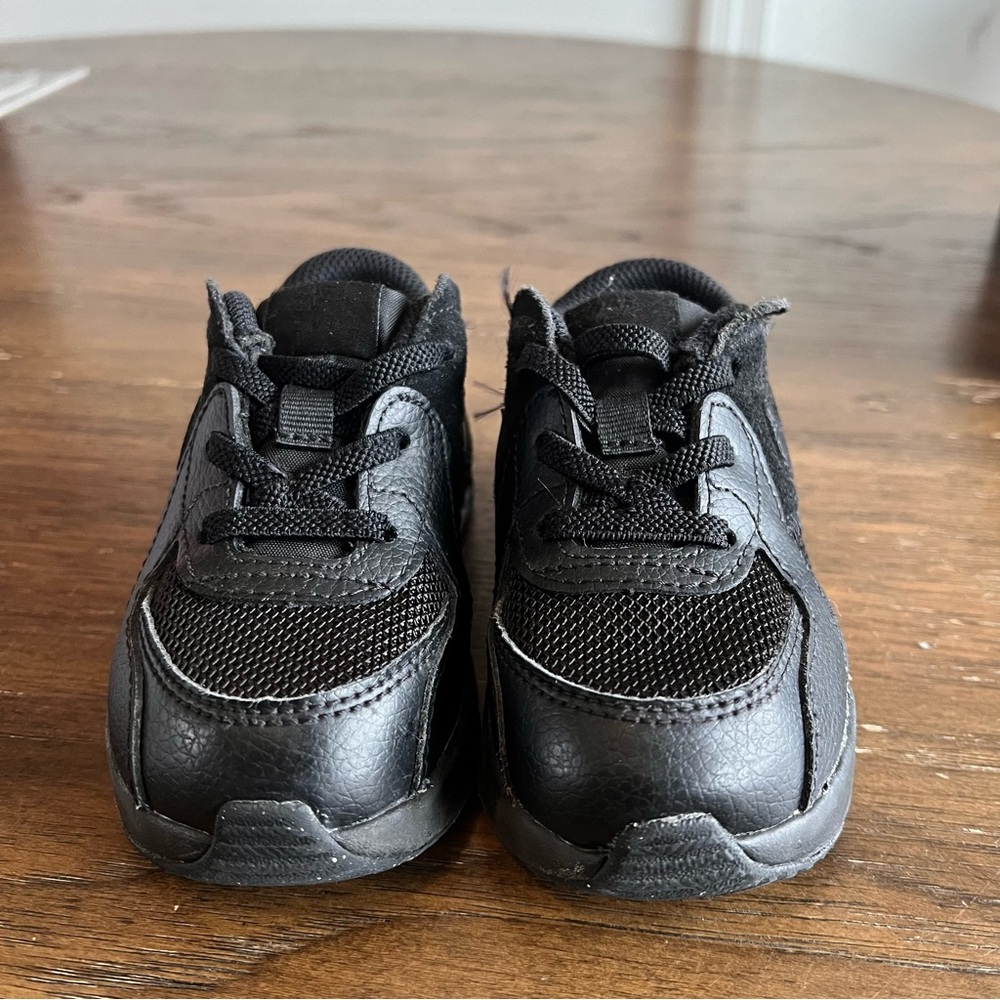 NIKE AIR MAX size 7c